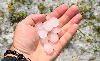  Antalya'da fırtına ve dolu tarım alanlarını vurdu