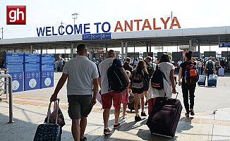 Antalya'dan yeni turist rekoru