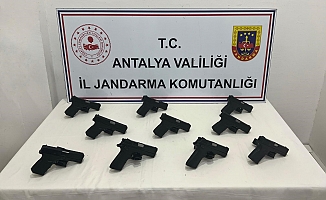 Antalya'ya il dışından ruhsatsız tabanca sokan 1 kişi tutuklandı