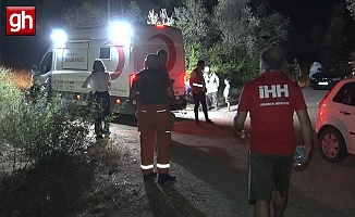  Yangında evlerinden tahliye olan vatandaşlar geceyi araçlarında geçirdi