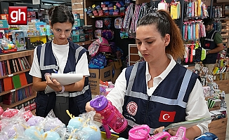 Okulların açılmasına sayılı gün kala Antalya’da kırtasiyeler denetleniyor