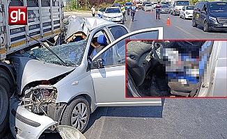 Veteriner dönüşü feci kaza... Genç kız  ve kedisi yaşamını yitirdi!