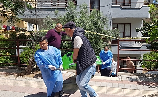 Annesini öldürüp elbise dolabında saklayan oğlunun davasından karar çıkmadı