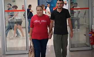  Eşlerini hayatta tutmak için böbreklerini bağışladılar: Çapraz nakille hayata tutundular