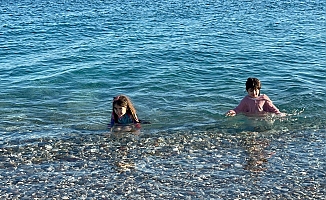 Bir yanda fırtına ve hortum, diğer yanda deniz keyfi