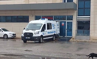 Aksu’da eski kız arkadaşının babası tarafından bıçaklanan genç, hayata tutunamadı