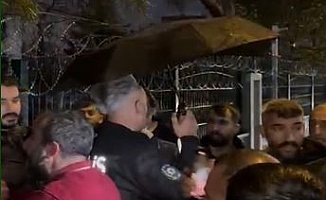 Esnaf ile vatandaşların park kavgasını biber gazı da ayıramadı