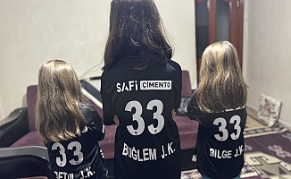 Beşiktaşlı baba takımına olan sevgisini kızlarının isimlerinde yaşatıyor