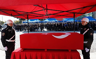  Kalp krizi sonucu hayatını kaybeden polis memuru son yolculuğuna uğurlandı