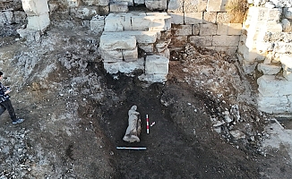 Perge Antik Kenti’nde beş yeni heykel gün yüzüne çıkarıldı