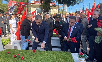 Antalya'da 18 Mart Şehitleri Anma Günü ve Çanakkale Deniz Zaferi'nin 110. Yıl Dönümü