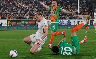 Trendyol Süper Lig: Corendon Alanyaspor: 1 - Galatasaray: 2