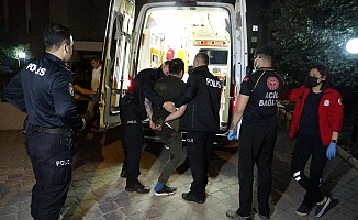 Anne-babasını odaya kilitledi, ekiplere ecel terleri döktürdü!
