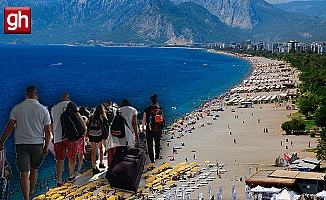 Antalya'da bayram tatiline yağmur engeli