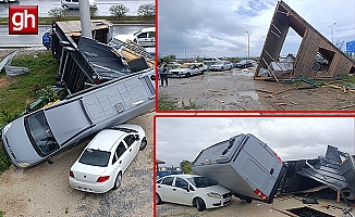 Antalya'da hortum!  2 tonluk evi uçurdu 9 arabayı parçaladı...