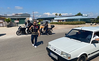 Antalya'da polis uygulamasında 7 çalıntı araç ele geçirildi