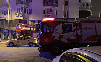 Eşyalarını yenilediği evi alevlere teslim oldu