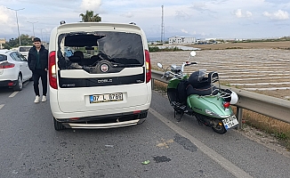 Motosiklet sürücüsünü başındaki kask kurtardı
