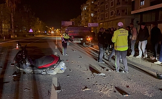 Tıra çarpıp kalbi duran motosikletli ambulanstaki kalp masajıyla hayata döndü