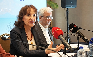 Yenidoğan uzmanları Antalya'da buluştu: "Aşı reddi çocukları korumasız bırakıyor"