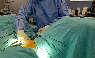  Anne karnındaki sıvı karaciğeri koruyor