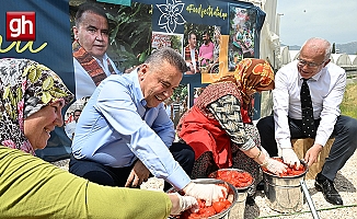 Antalya'da FoodFest'in hasat durağı Kumluca oldu