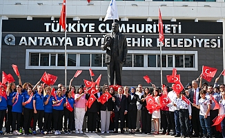Büyükşehir Belediyesi'nde 19 Mayıs coşkusu törenle başladı