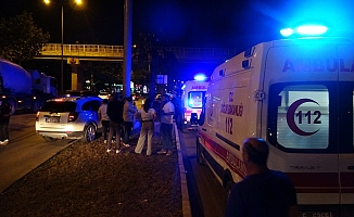 Kontrolden çıkan araç direğe çarptı: 1 ölü, 2 yaralı