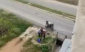 Vatandaşı darbeden polis memurlarına görevden uzaklaştırma