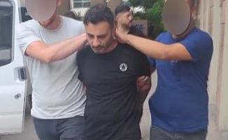 Firari katil, 18 yıl sonra çöp atarken aynı polislere yakalandı