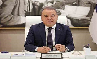 İçişleri Bakanlığı duyurdu: Antalya Büyükşehir Belediye Başkanı Muhittin Böcek görevden uzaklaştırıldı