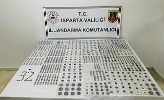 Jandarmadan tarihi eser operasyonu: Bin 155 sikke ele geçirildi