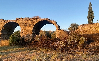  Tarihi Aspendos Su Kemerleri yakınında çıkan yangın korkuttu