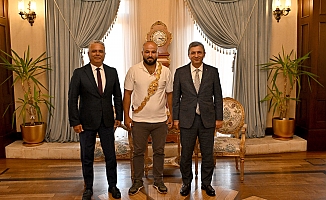  Vali Şahin, Kırkpınar başpehlivanını ağırladı
