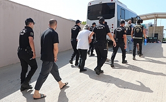 Antalya’da eş zamanlı operasyonda 171 aranan şahıs yakalandı