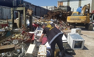 Antalya’da hurdacı ve spotçulara yönelik operasyon: 8 iş yeri mühürlendi