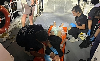 Ayağı kırılan kazazede sahil güvenlik ekipleri tarafından kurtarıldı