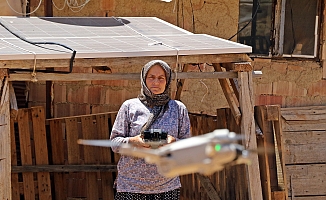 Dronu elinde, kurtlara göz açtırmayan kadın çoban