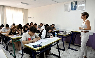 Gençleri ücretsiz üniversiteye hazırlayan MURGEM'de kayıtlar başladı