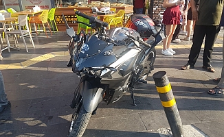 Kırmızı ışık ihlali yaptı otomobille çarpıştı: 1 yaralı