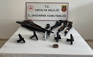 Serik’te kaçak silah operasyonu