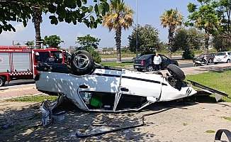 Takla atıp ters dönen Fiat Tofaş hurdaya döndü: 1 yaralı