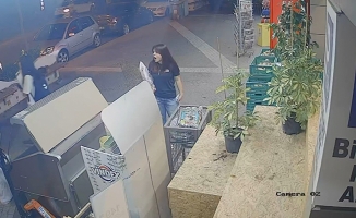 Önüne çıkan otomobilden kaçmak isterken devrilip başka aracın altına girdi: 1 yaralı