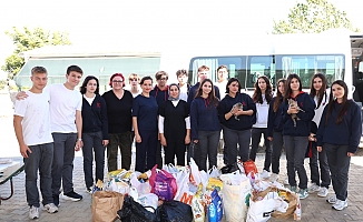 Aksu Belediyesi barınağında öğrencilerden “Sev, sahiplen, koru” mesajı