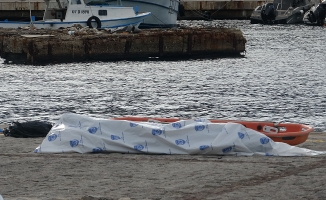 Antalya'da denizde erkek cesedi bulundu