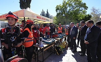 Antalya’da deprem tahliye tatbikatı gerçekleştirildi
