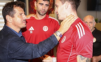  Antalyaspor'da Emre Belözoğlu dönemi sona erdi