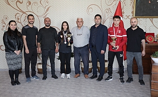 Aksulu sporcular birinci oldu