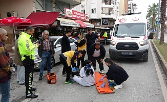  Aracın açılan kapısına çarptı!