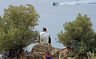 Biri ölümün ucunda, diğerleri manzara keyfinde